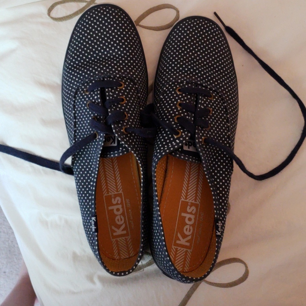 Navy blue polka dot Keds